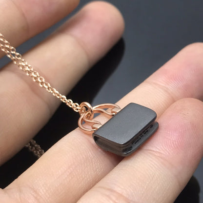 [AM]WOMEN'S HM AMULETTES CONSTANCE PENDANT NECKLACE