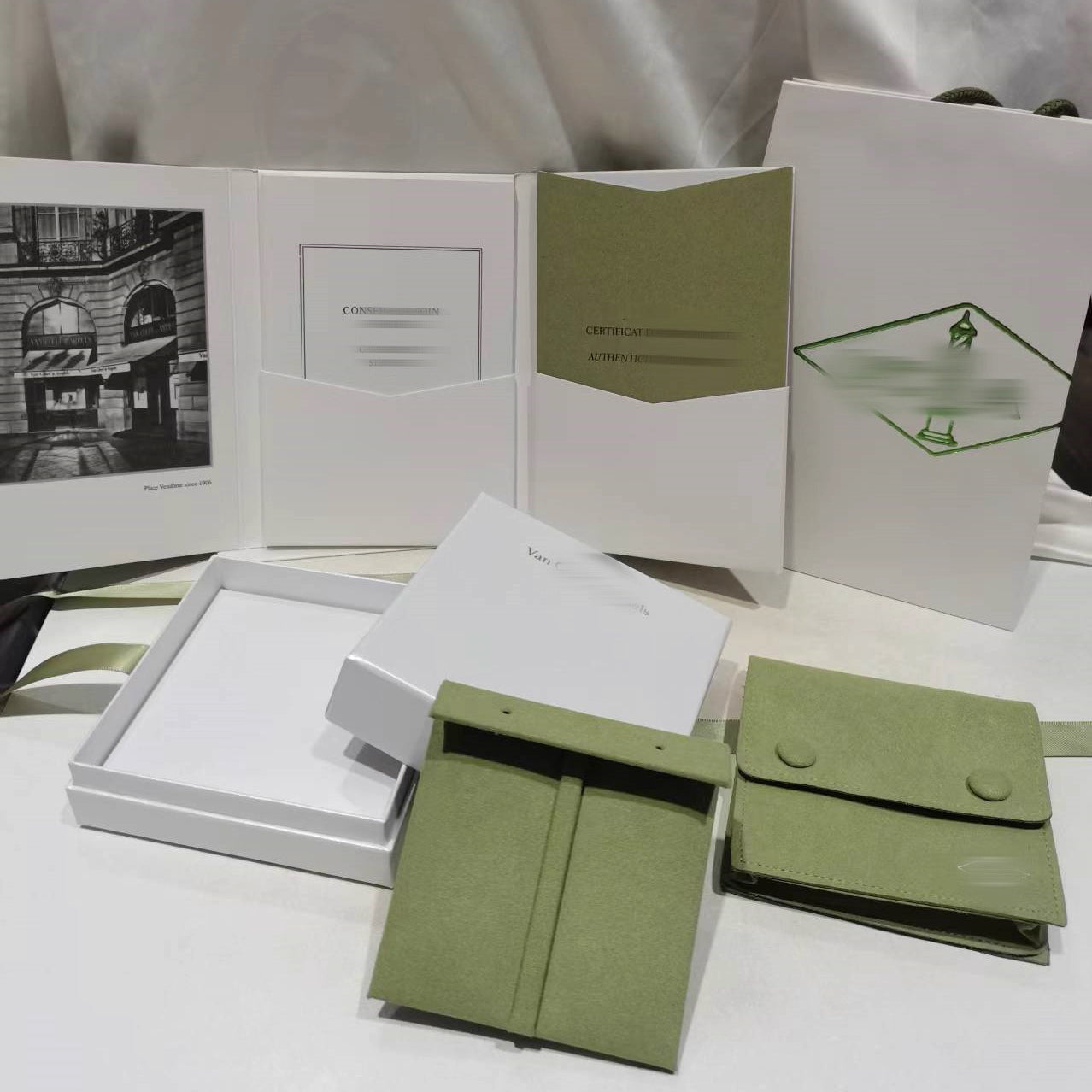 [AM]CLOVER BRAND JEWELRY BOX