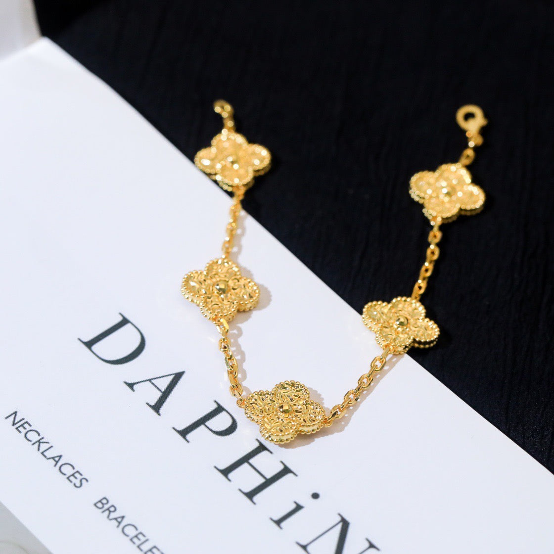 [AM]LUCKY CLOVER 5-MOTIF BRACELET - BRONZING