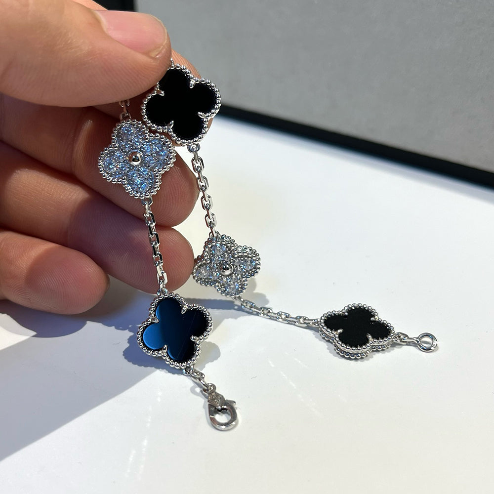 [AM]LUCKY CLOVER 5-MOTIF BRACELET - BLACK OXNY COLLECTION
