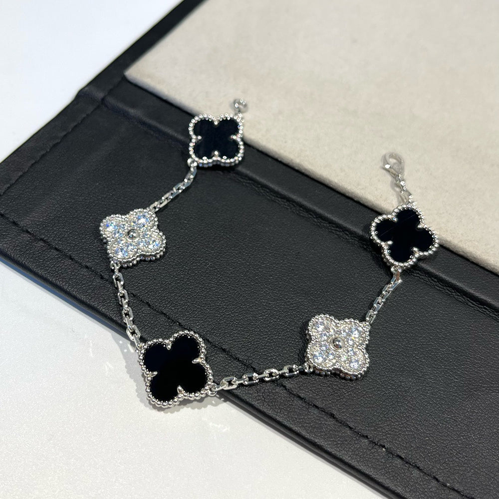 [AM]LUCKY CLOVER 5-MOTIF BRACELET - BLACK OXNY COLLECTION