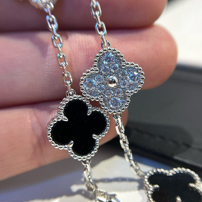 [AM]LUCKY CLOVER 5-MOTIF BRACELET - BLACK OXNY COLLECTION