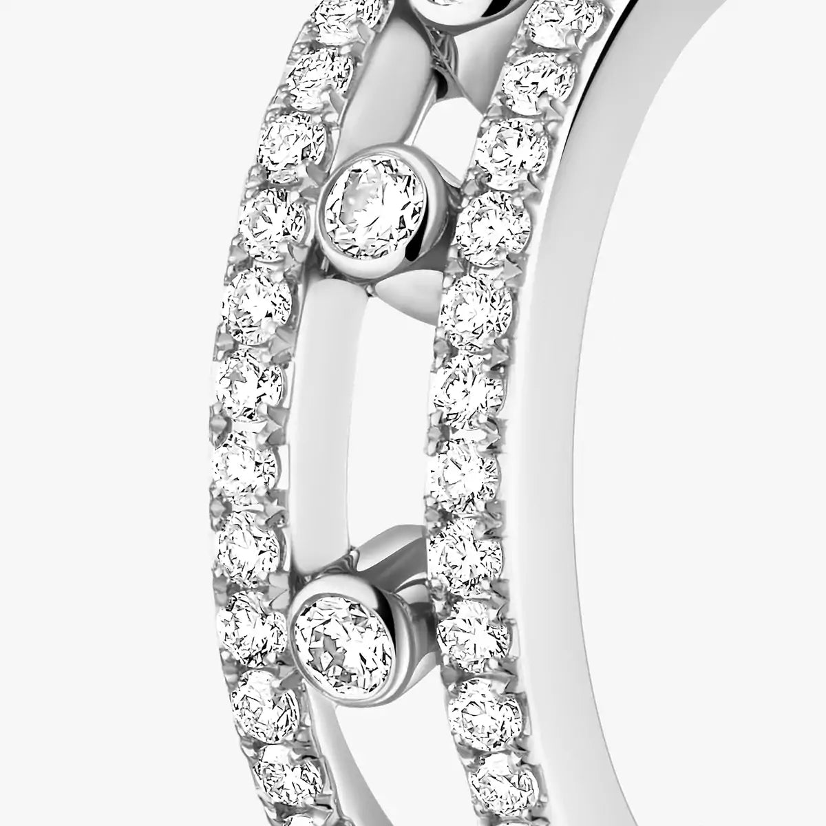 [AM]MOVE PAVÉ DIAMOND HOOP EARRINGS