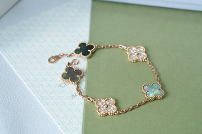 [AM]LUCKY CLOVER 5-MOTIF BRACELET - GREY MOTHER-OF-PEARL COLLECTION