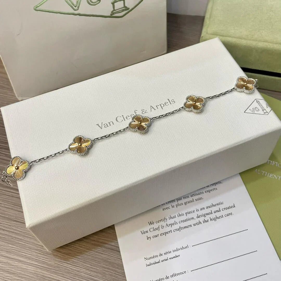 [AM]LUCKY CLOVER 5-MOTIF BRACELET - LASER COLLECTION