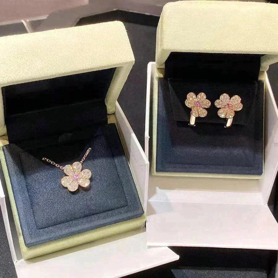 [AM]PAVÉ DIAMOND BUTTERFLY CHARM NECKLACE