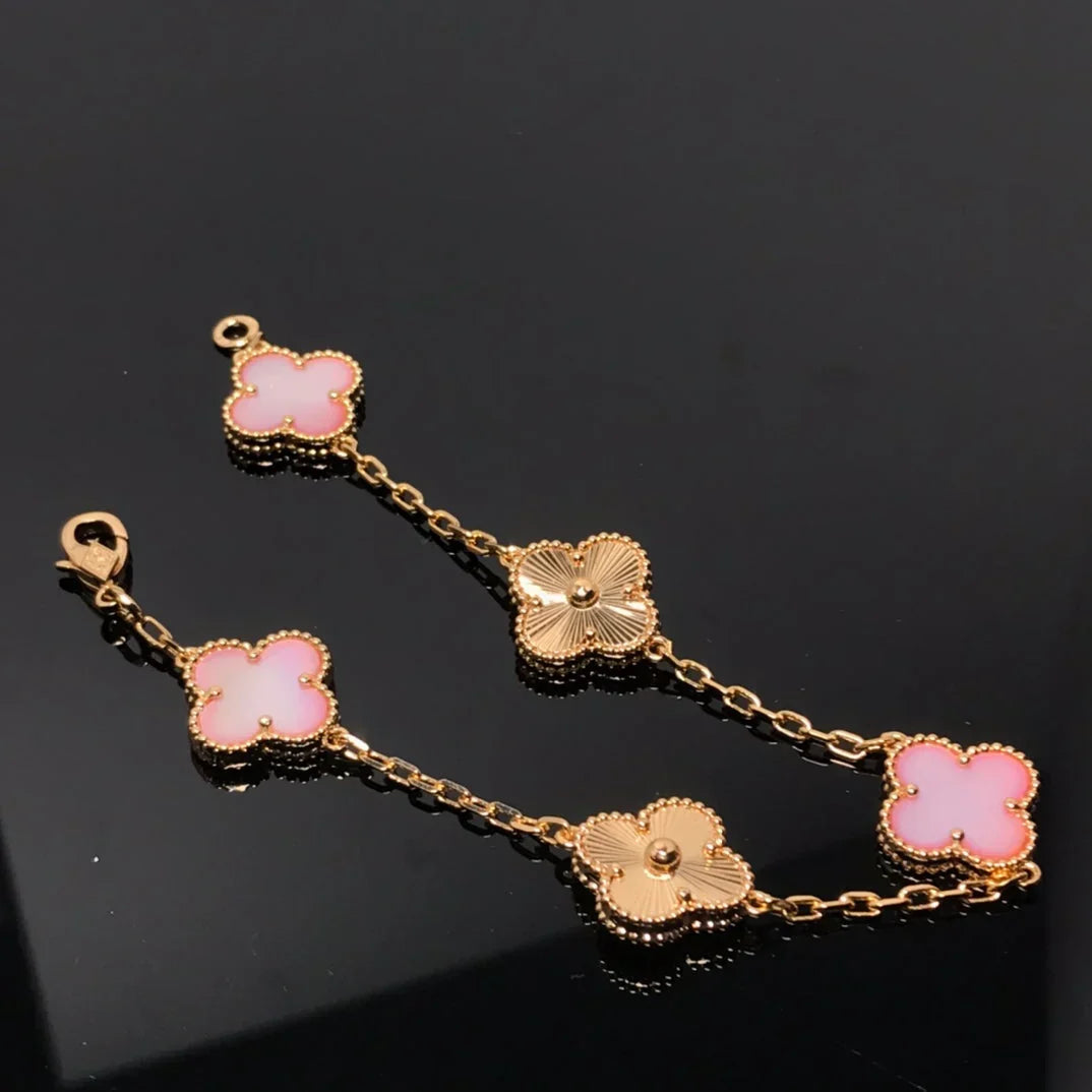 [AM]LUCKY CLOVER 5-MOTIF BRACELET - PINK MOTHER-OF-PEARL COLLECTION