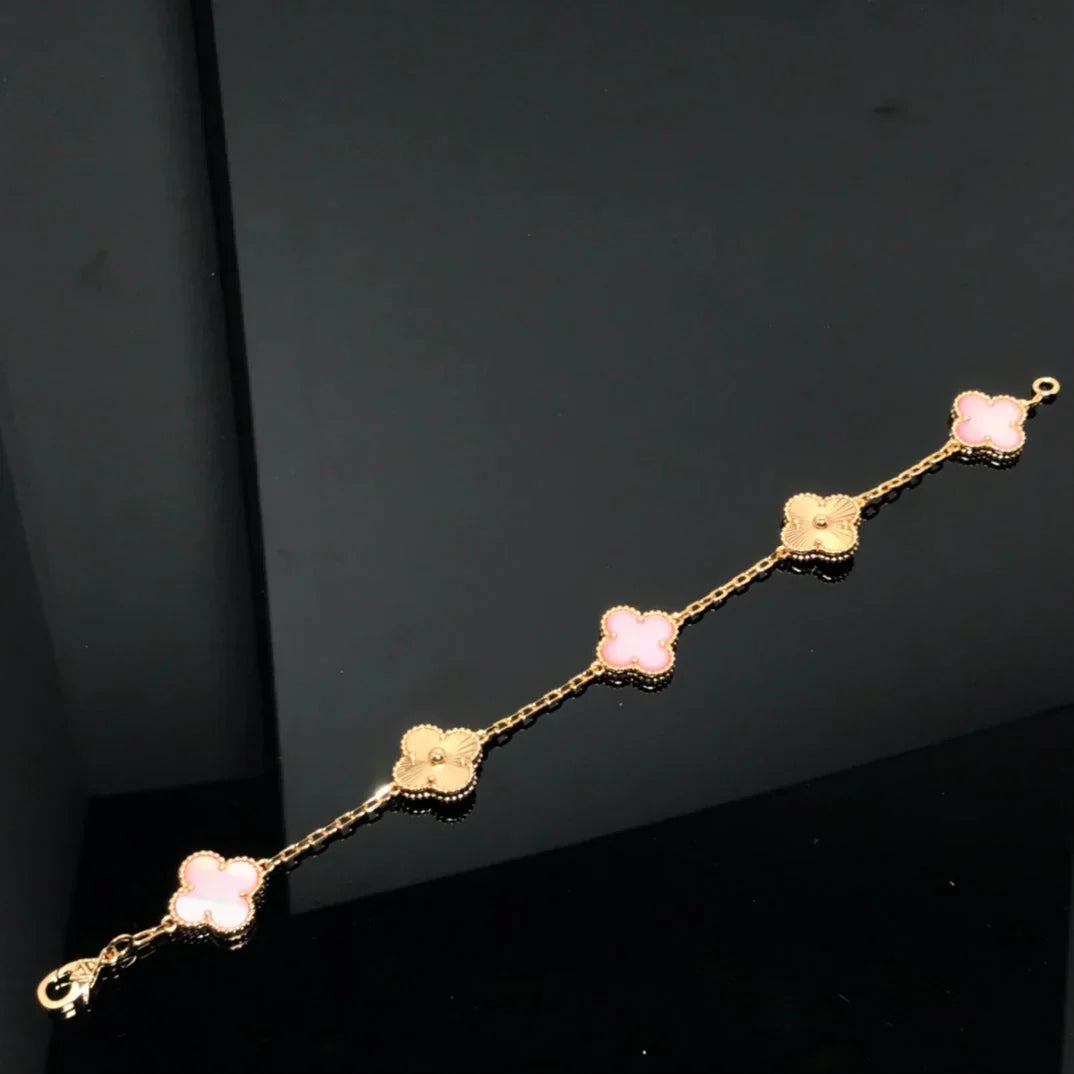 [AM]LUCKY CLOVER 5-MOTIF BRACELET - PINK MOTHER-OF-PEARL COLLECTION