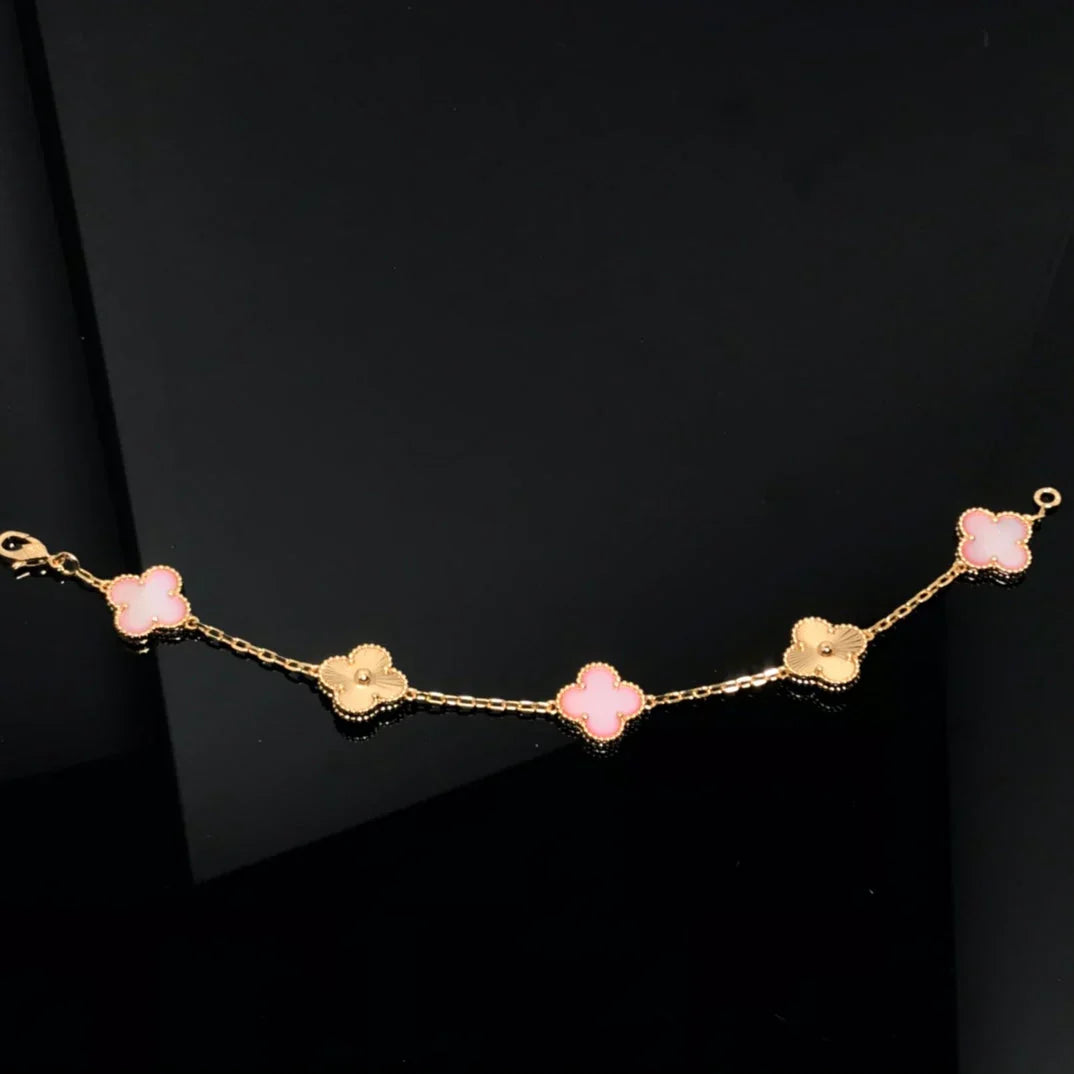 [AM]LUCKY CLOVER 5-MOTIF BRACELET - PINK MOTHER-OF-PEARL COLLECTION